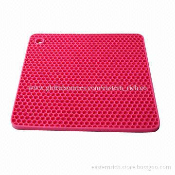 Silicone Trivet, Sized 18.8x18.8x0.8cm